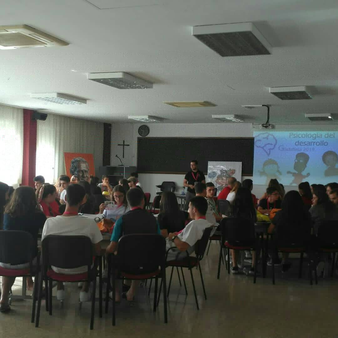 EADonBoscoVLC's tweet photo. Primer día de clase completo 🏫☁ #MAT83 #VeranoSalesiano #AtréveteASoñar @salesianossmx @fededonbosco @federaciondonbosco https://t.co/nQz98CyG7B