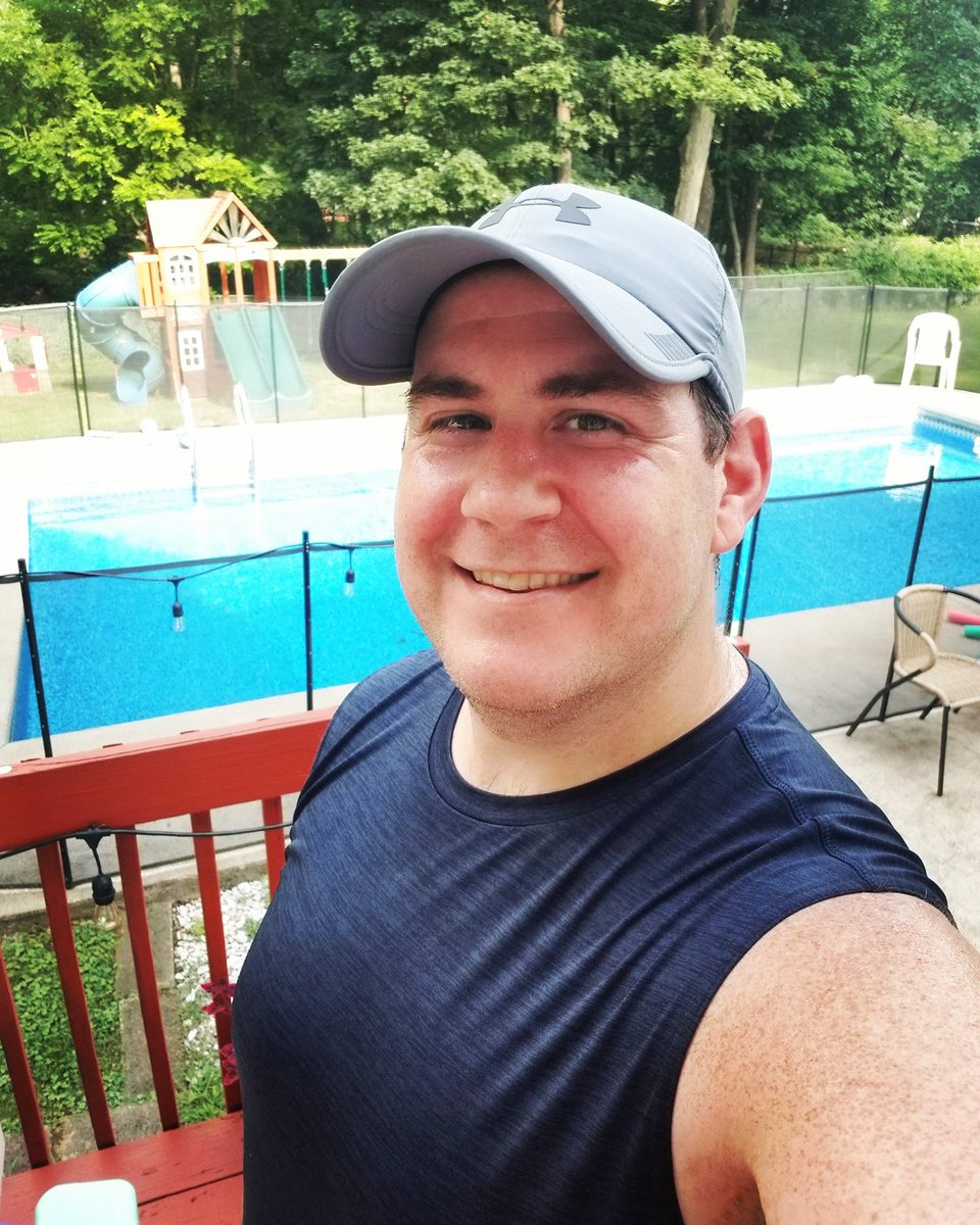runspirational's tweet photo. This one went from meh to alright alright alright. Interesting to see my performance condition improve during my run. It started fair which probably felt more bad lol but I felt my body get going and turned out feeling alright. Keep pushing through.
#runspirational #run #running https://t.co/MI1LeRHfbZ