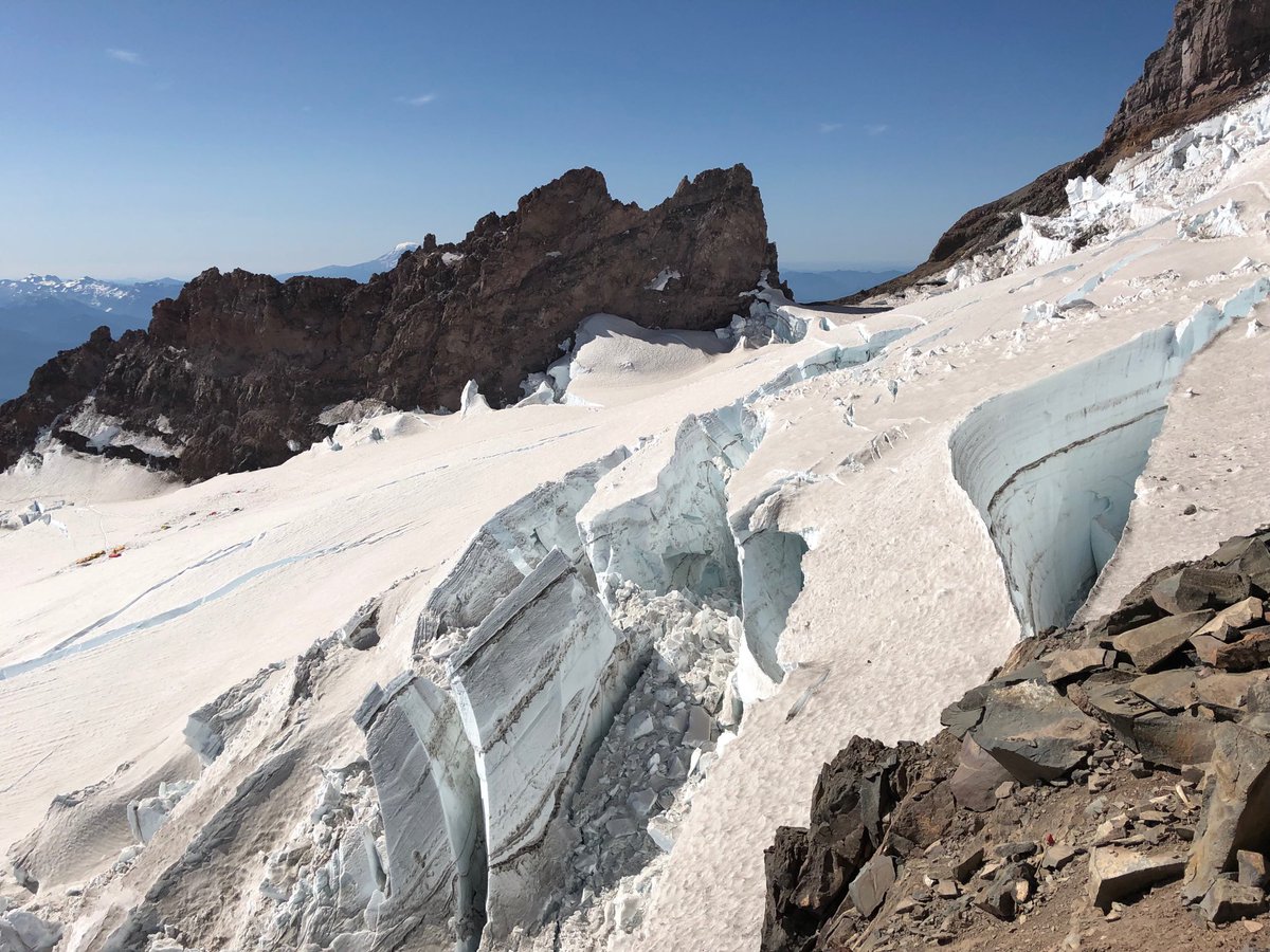 ryanjmullenix's tweet photo. Rainier summit climb with the legendary Dave Hahn. An emotional reinforcement that I must ensure this magical place lives on for my kids... and their kids... and their kids. In our connected world, leave no trace isn’t bound by time or location. #rainier #leavenotrace https://t.co/JRqYi4aLYz