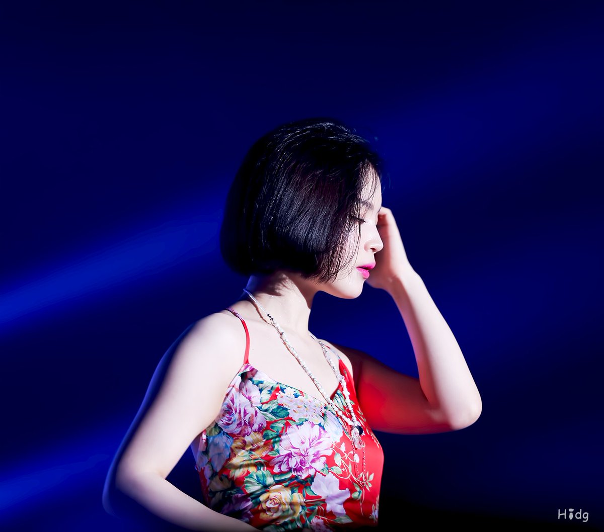 HI_HIDG's tweet photo. 190802 나이트SUM페스티벌 ㅡ 부산

이게 나라다
#leehi #leehayi #이하이 @hello_lee_hi https://t.co/pc35m2iPvw