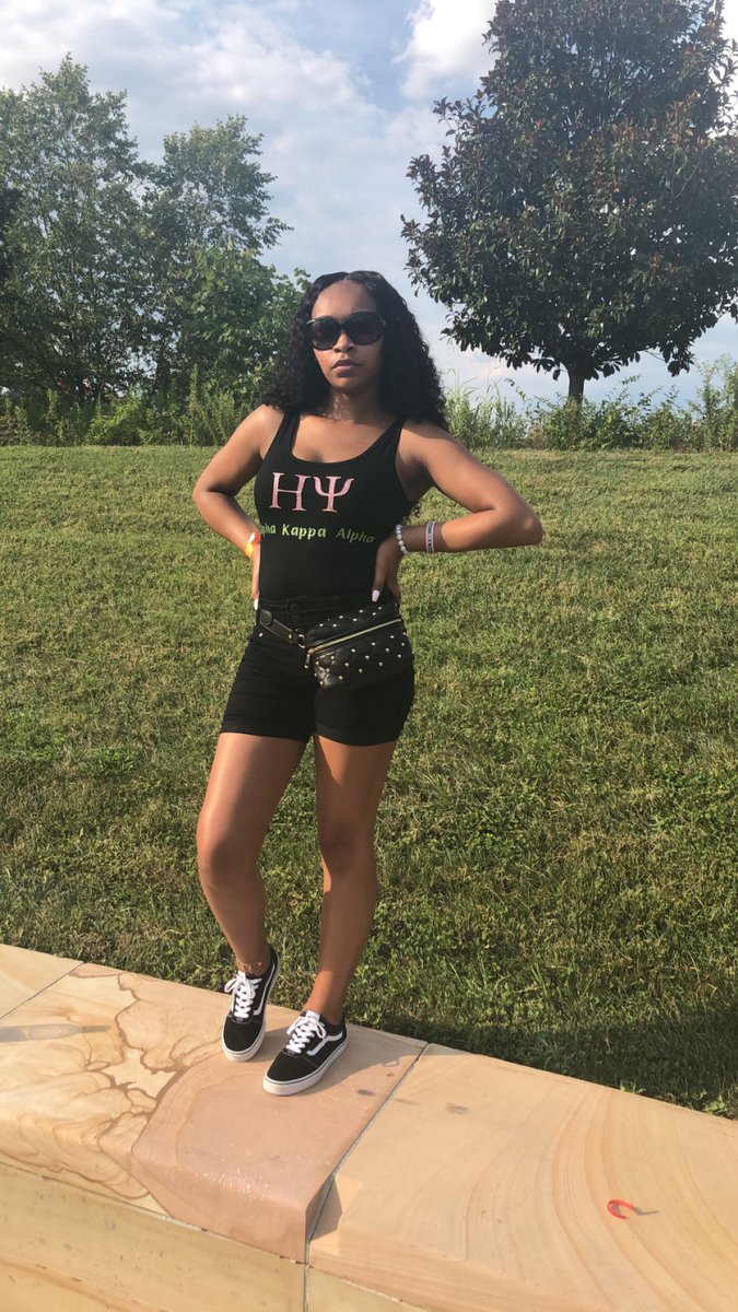 __tynisha's tweet photo. @slm_0817 https://t.co/MkXUKm4NyC