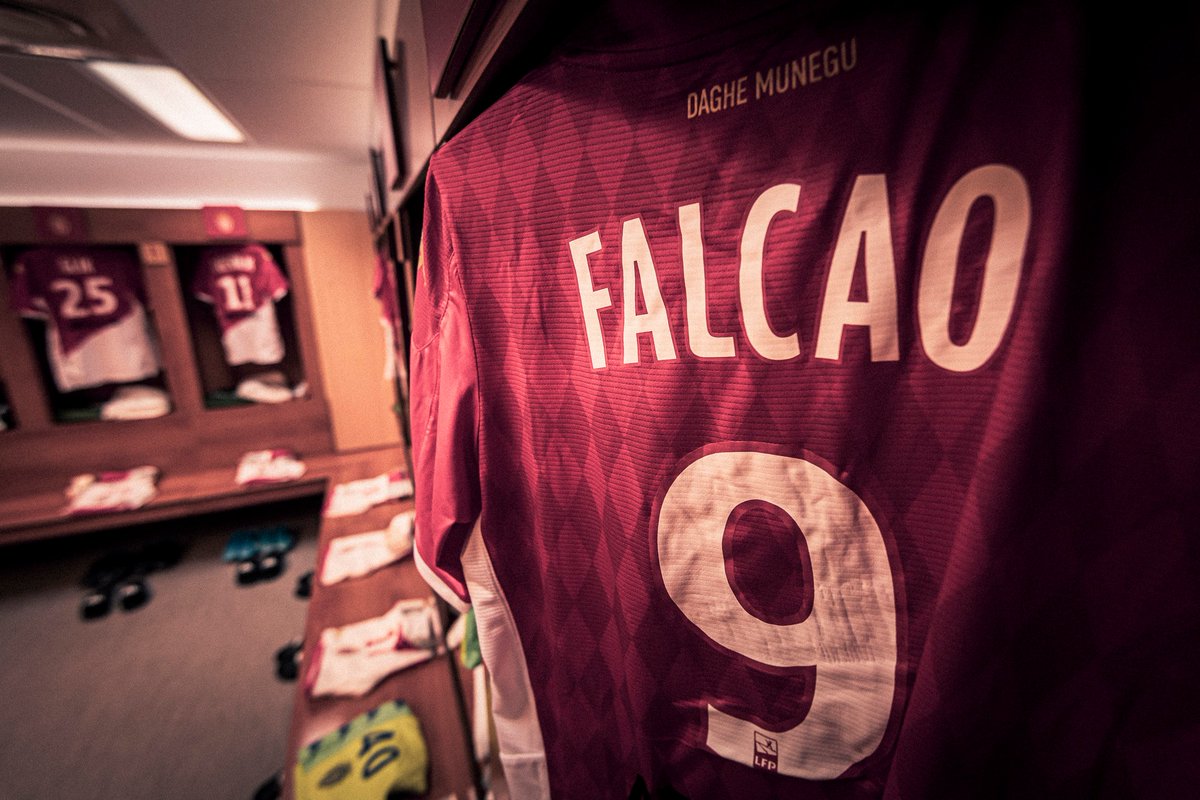 📸 Vestiaire ✔️

🔴⚪️ #PhilippPleinCup 🏆