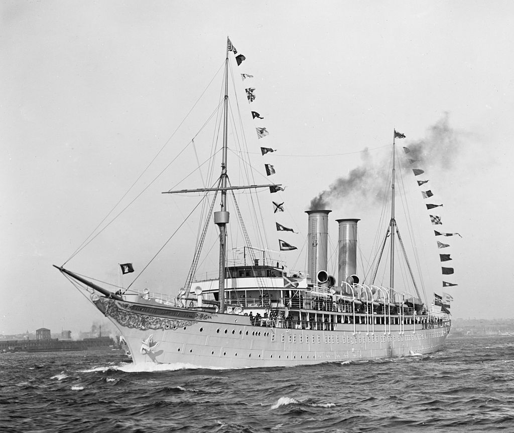 CruiseFanNation's tweet photo. Happy Weekend! Did you know the first vessel built exclusively for luxury cruising, was Prinzessin Victoria Luise of Germany? Designed by Albert Ballin, general manager of Hamburg-America Line, the ship was completed in 1900! 🤓 https://t.co/nLPB1bOFXT