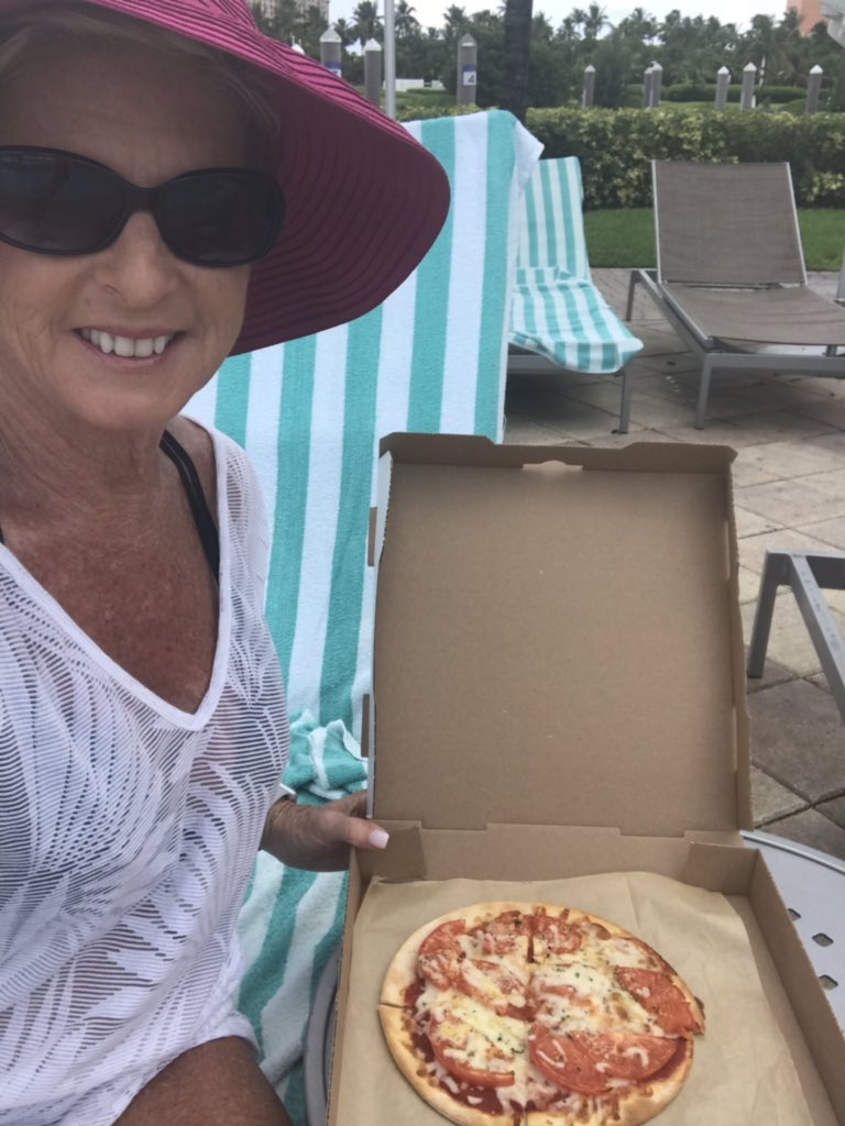 lshipley2ndgr's tweet photo. A picnic with gluten free pizza by the pool. Now that’s a relaxing day!  #LLESsummer https://t.co/Rgc08bRTfe