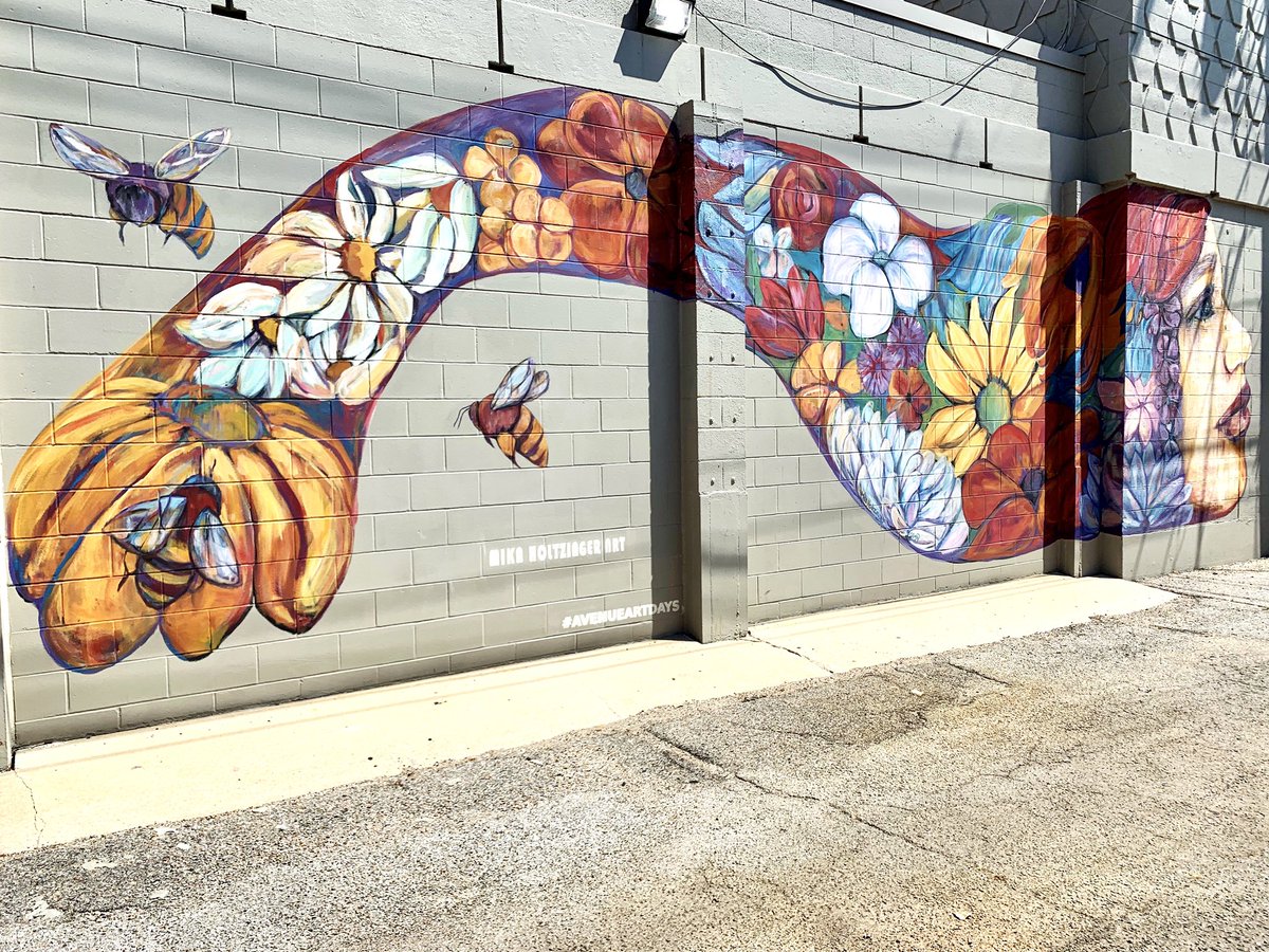 OneDelightfulL's tweet photo. My home townβs #AvenueArtDays celebrates local artists. Here are some of the many finds I discovered this week! π¨ #StreetArtSaturday #wichitaks @StreetArtChat https://t.co/laM0ZRoreF