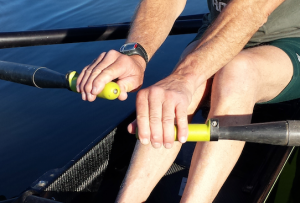 Slippy #rowing grip? Try this alternative #technique buff.ly/2QzVwiw