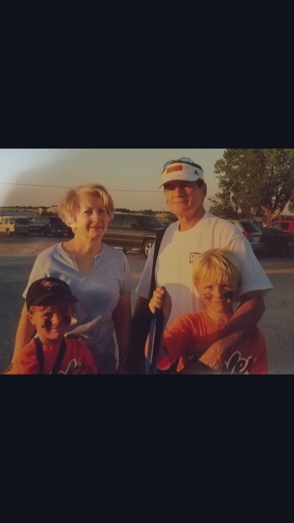 maloy_matt's tweet photo. Happy 20th birthday to my little bro!! https://t.co/7bUGnceChh