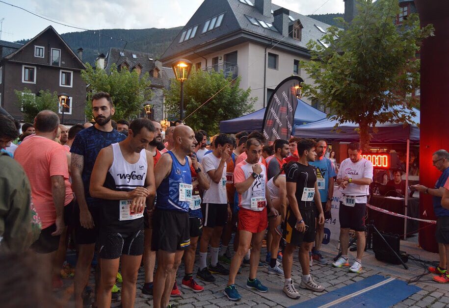 Aué, es carrèrs de Vielha an acuelhut ua jornada esportiua damb un gran ambient e a on an participat mès de 700 persones. Fòrça felicitats as guanhadors e guanhadores d’aguesta 7au edicion dera corsa #EraNocturnadeVielha