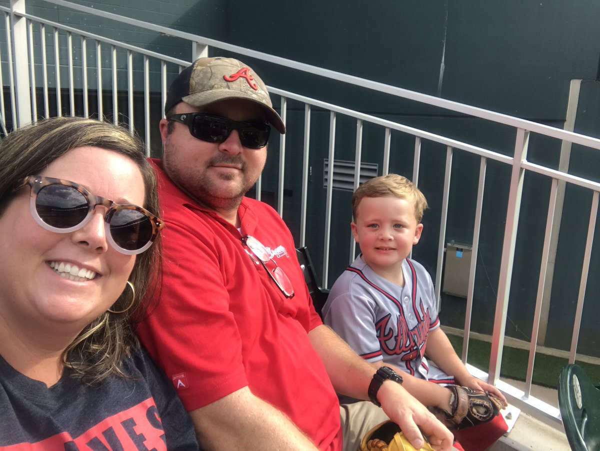 hthigpen5's tweet photo. At Suntrust getting our #chopon #gobraves https://t.co/34ceYC4Iuc
