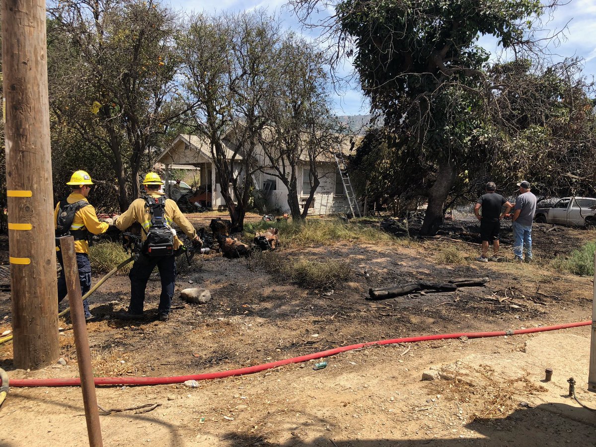 VCFD_PIO's tweet photo. #HoweInc Update: @VCFD FF’s were able to knock down the fire before it spread into the residence. There were no injuries to firefighters. Crews will remain on scene searching for hotspots. Its unknown what started the fire at this time. https://t.co/WkBrHZVMHR