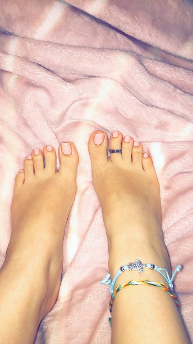 Pretty and pink 🌸#footfetısh #toesday #feetworship #feetlicking #feetselfie https://t.co/okV7aTprP7<a href="/tag/footfet%C4%B1sh"class="tags">#footfetısh</a><a href="/tag/toesday"class="tags">#toesday</a><a href="/tag/feetworship"class="tags">#feetworship</a><a href="/tag/feetselfie"class="tags"><span>#feetselfie</span></a><a href="/tag/feetlicking"class="tags"><span>#feetlicking</span></a>