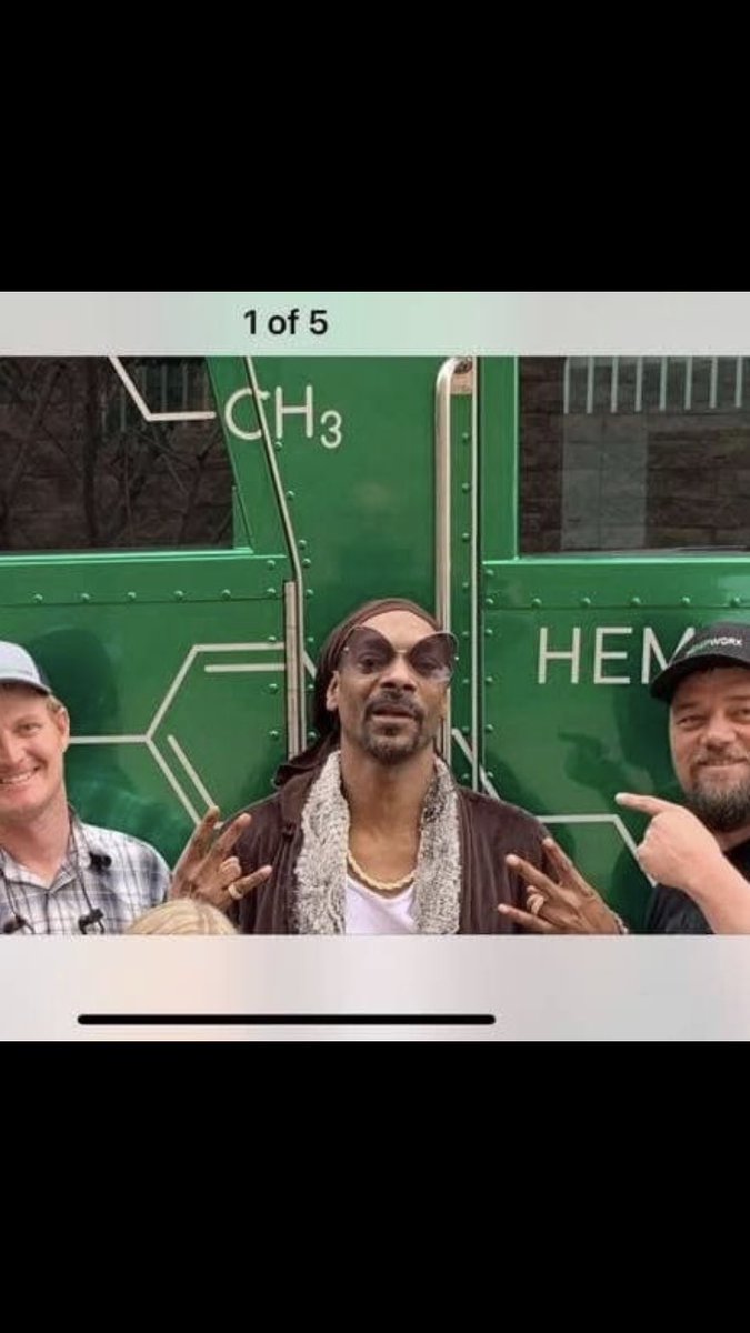 ChitoDRose's tweet image. Snoop dead ass fucks with my company #SelfHemployed