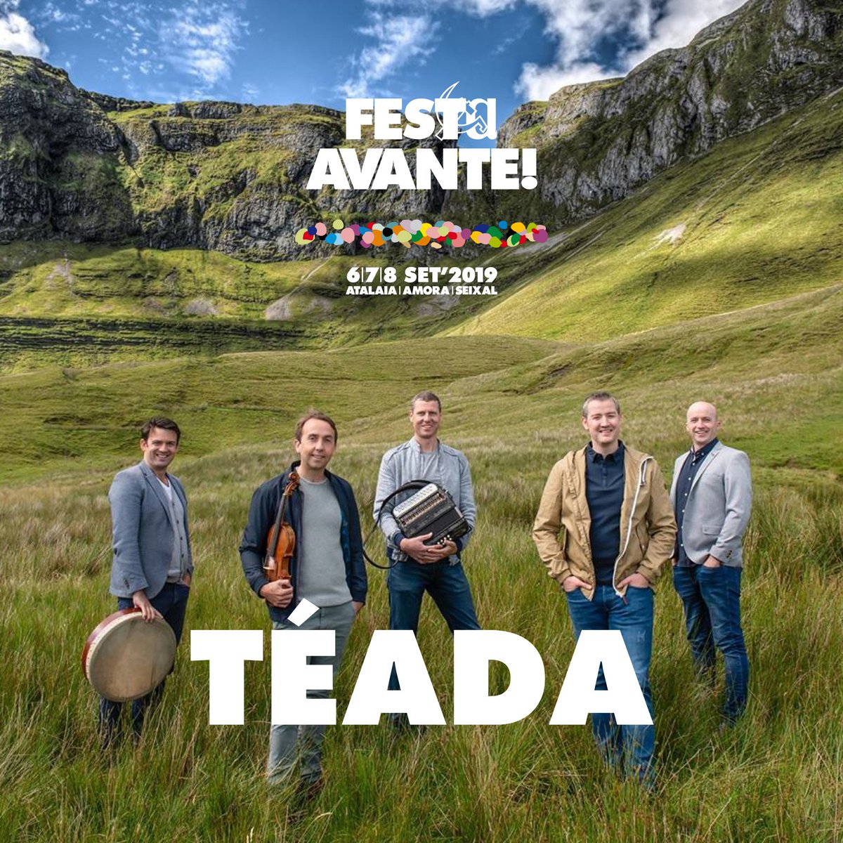 festaavante's tweet photo. Sabe mais em https://t.co/HLTiZiT7NU
@teadamusic #teada #musicatradicional #Irlanda @festaavante #oinsinmacdiarmada #paulfinn #damienstenson #seanmcelwain #tristanrosenstock #seamusbegley #violino #acordeão #flauta #guitarra #bouzouki #bodhrán https://t.co/WD4mGCIh9L