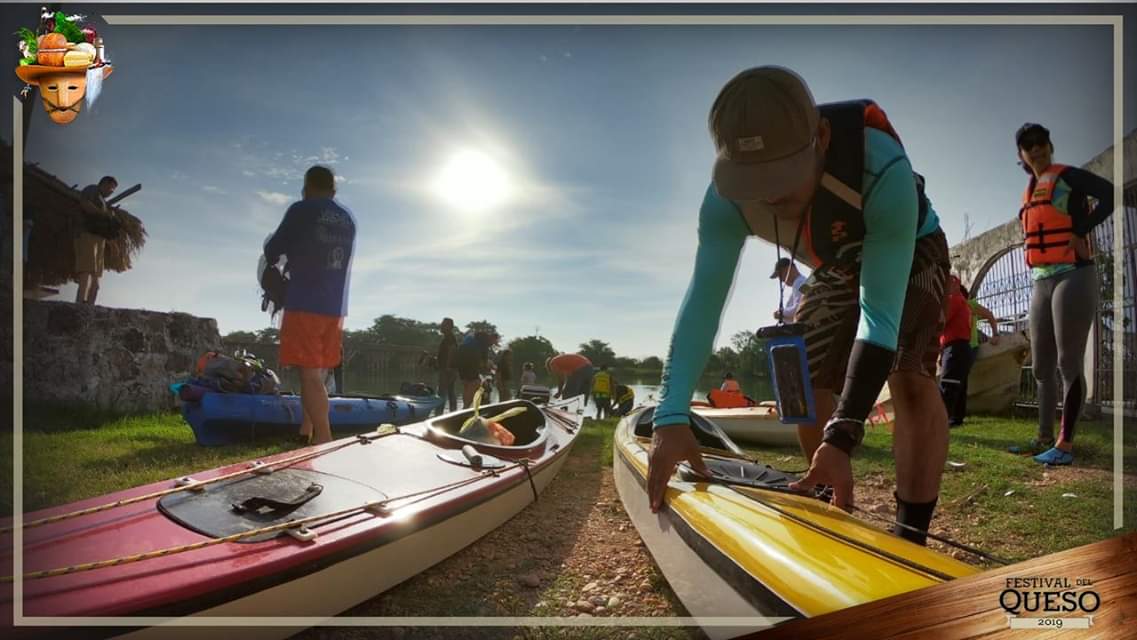 QuesoTabasco's tweet photo. Un nuevo día y la naturaleza nos brinda oportunidades únicas.
¡Domina los Ríos Mayas!, participa en el Kayak Challenge acepta el reto, esto también es el #FestivaldelQuesoTabasco 2019 🧀. Te esperamos🚣♂️🚣♀️
#FQso #ArmalaEnTeno #Tabasco #kayak #travesia #EnTenosique https://t.co/HiB75AhuQg