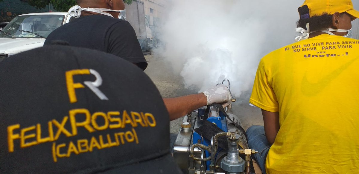 AlfredoLirikal's tweet photo. FUMIGACION EN VARIOS SECTORES DE CRISTO REY #ElpuebloMandaRD PATROCINADA POR EL PROXIMO DIPUTADO DE LA #CIR2 @FelixRosarioP y ASPIRANTE A REGIDOR #YOVANNYQUEZADA https://t.co/8DOlPBSbZg