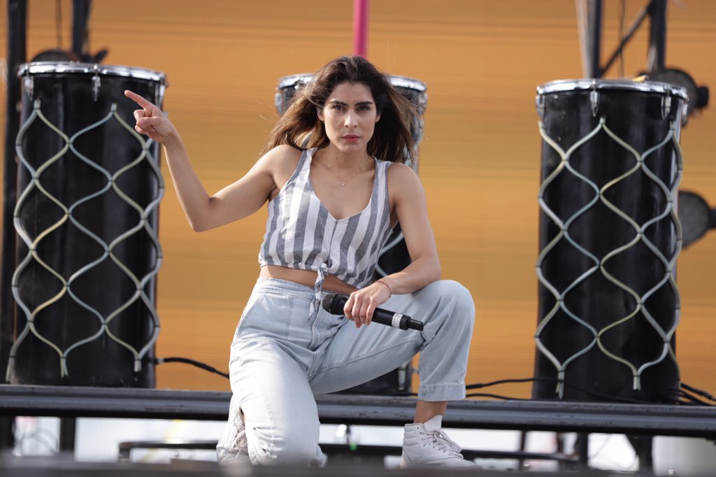 Sargentoleon's tweet image. Cuando me dicen que el mezcal es pa' hombres...                                   ¿Qué título le pondrías...?