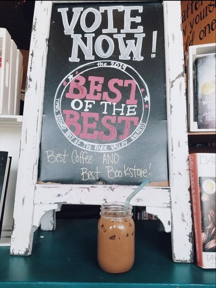 ChaptersOnMain's tweet photo. 🥥C O C O N U T 🥥

We are enjoying all of these fun summer flavors! Have you found a favorite yet? 

 Please vote for us daily as your favorite bookstore and coffee shop!

📚 Bookstore: https://t.co/16I9FRecaf…/…/182659337

☕️ Coffee Shop: https://t.co/qxy5B4ieQ6…/…/ https://t.co/D1AZIyFbmi