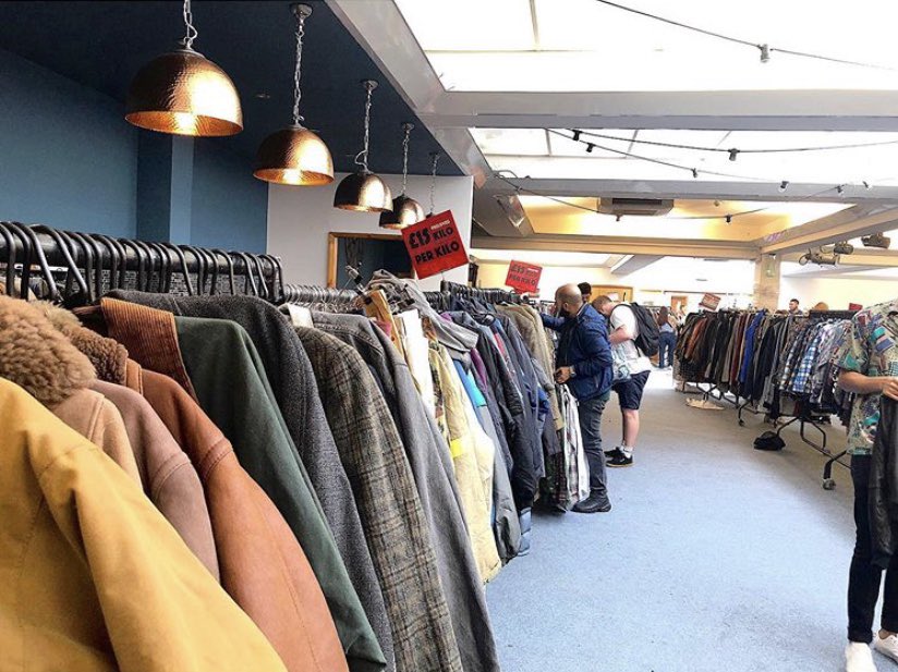 We’ve had so much fun hosting @prelovedkilo this Saturday. Such a lovely team and the BIGGEST collection of vintage clothes for sale! 
#vintageclothing #vintagebargain #market #SouthLondonEvents #indoormarket #preloved #PrelovedKilo #bagabargain #fashion #LondonFashion