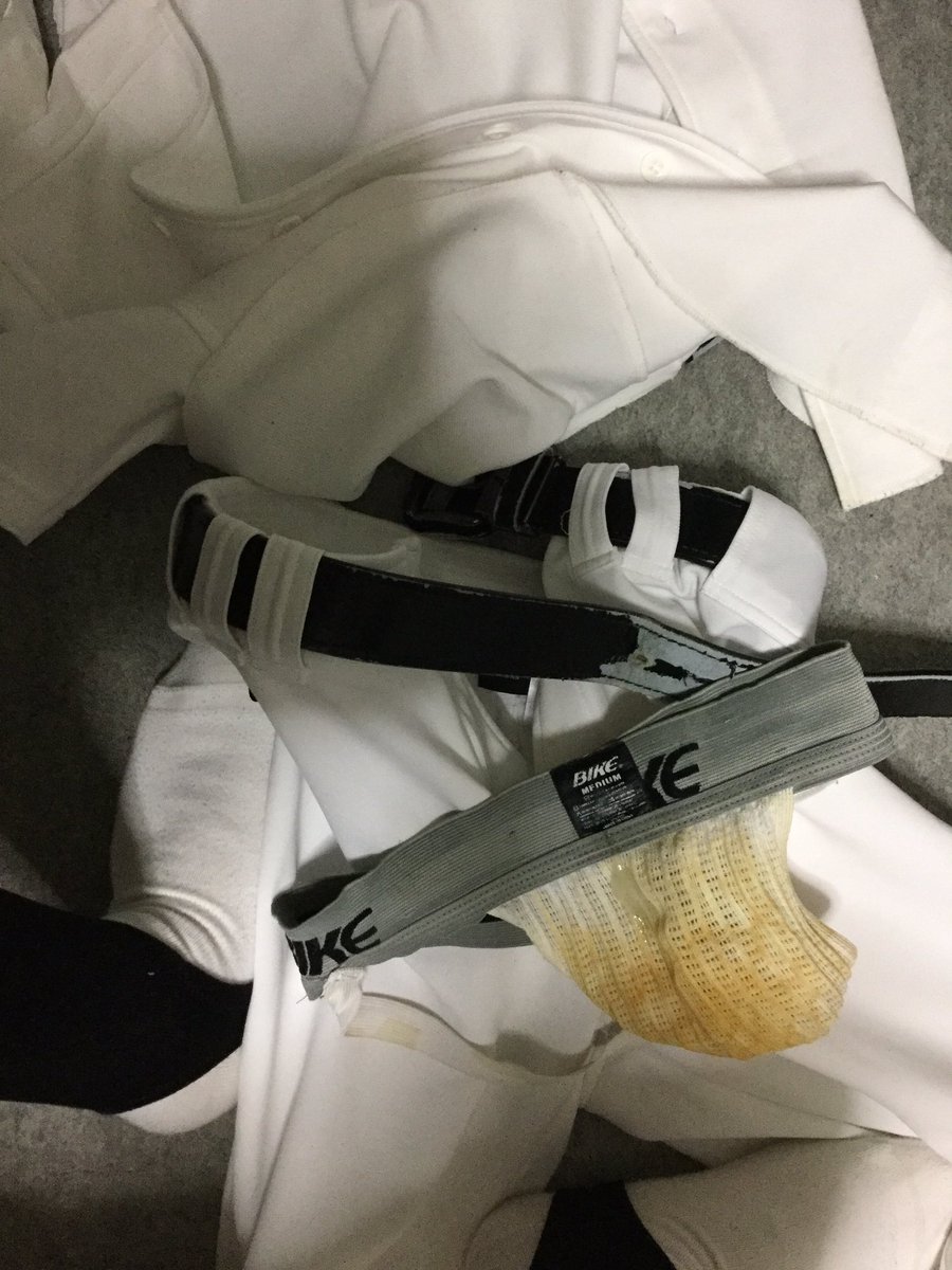 tarooo90089262's tweet photo. そのまま寝るつもりが、ガマンできずに、、、💦 https://t.co/xoLpMZ5E2y