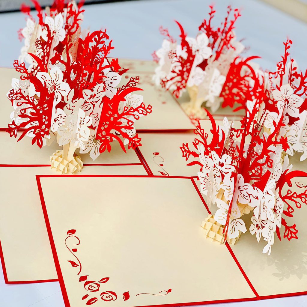 HandCrafted_Uk's tweet photo. #handmadecardsforsale  #handmadecards #3dpopupcard #madetoorder #papercraft #papercrafts #flowerbouquet #3dpaper #handmadepaper #vietnamhandmadeproducts #popupcards #handmadecard #papercrafted #popup_design #cardforsale #paperart #3dflower #popupdesign #craft #greetingcards £4.20 https://t.co/SbELoYKUOA