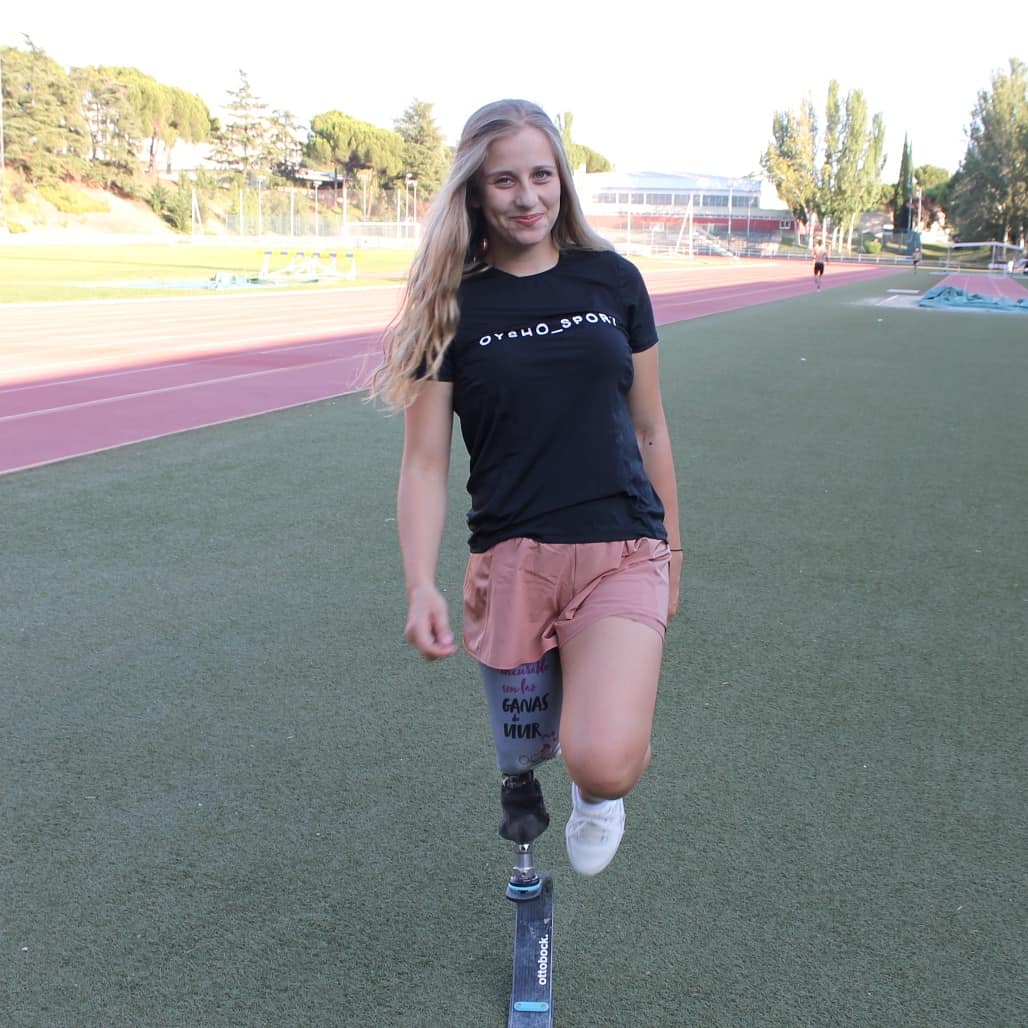 desivila98's tweet photo. De nuevo a la carga, esta vez preparando el Grand Prix Internacional de Paris en el que iré representando a la @FEDEDDF. Siempre sonriendo y con mis mallitas de OYSHO SPORT 💪 https://t.co/eIgNJfocmc