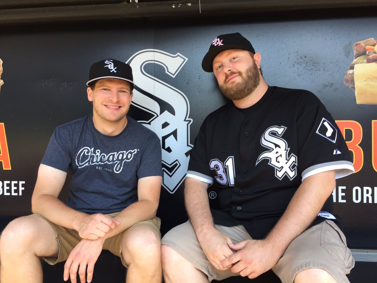 pickleknee's tweet photo. Quality bonding time with @HalloweenHalpin at the #SoxGrinderBash. For Sox fans, this is the best event there is. https://t.co/lOW1aYH1xu