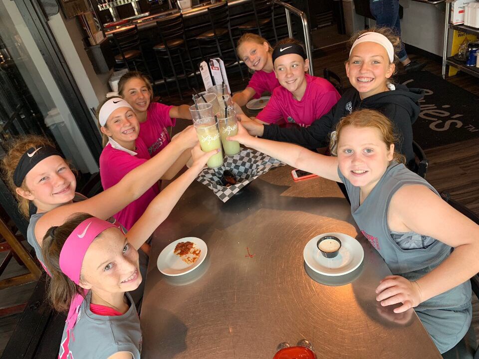 PHHoopsKS's tweet photo. Cheers to a big win for the 2025 Green team!!ππ #PowerHouseHoops #GoTeam #Dubs #Nationals #Yum https://t.co/o6cFNJ240P