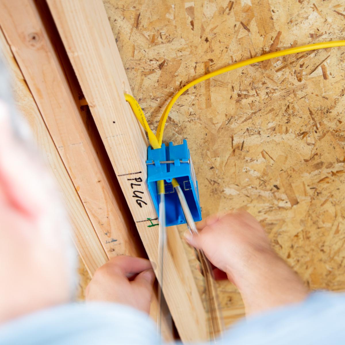 Allfixservices's tweet image. Don’t panic the next time you need a fix -- a helping hand is always a call away.