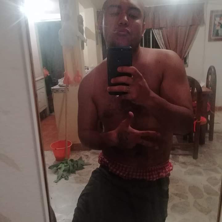 AmadorCelerino's tweet photo. Buenos días bby 'S!! #heteros #heterocuriosos #heteropack #bi_curiosos #bisex #chacalitos #Chacales503 #chacalesmty #gaysolo #gay #pajeros #leche69 #pack_de_heteros https://t.co/t6ueHu060l