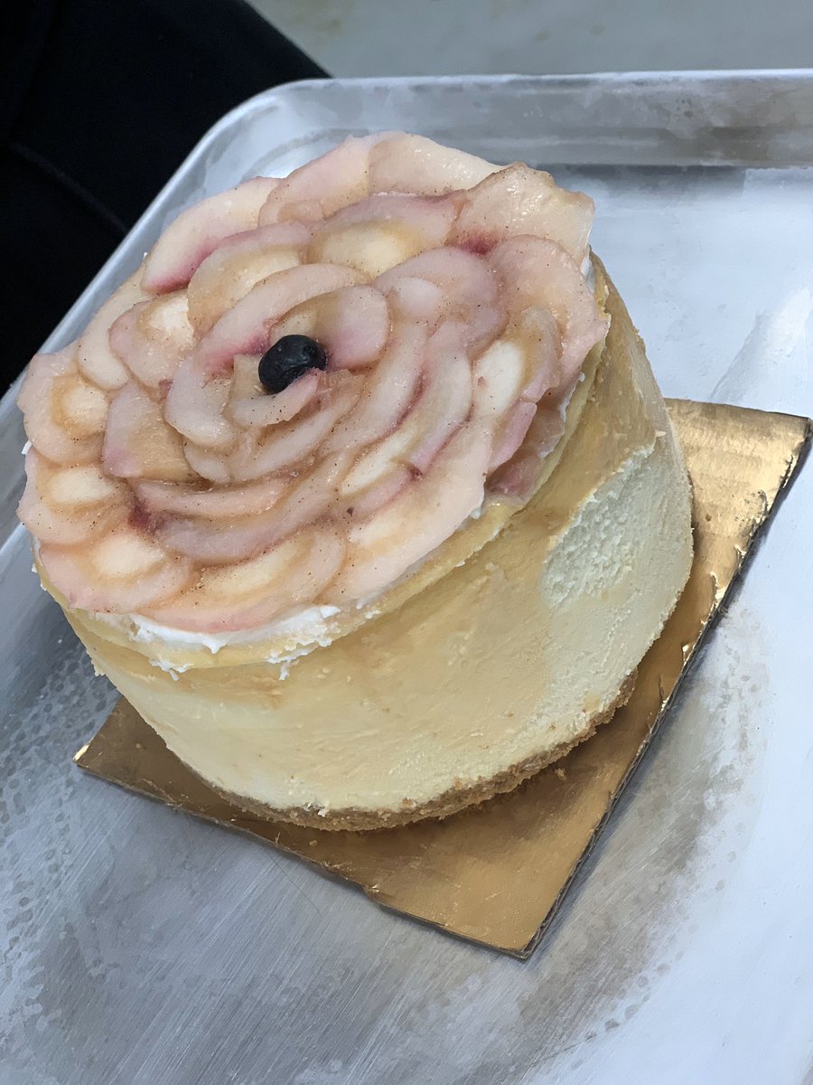 HiatusCheesCake's tweet photo. Bourbon Poached Peach Cheesecake ๐ฅ ๐ญ๐
#foodporn #foodie #hiatuscheesecake #escapewitheverybite #foodporn #munchies #foodlove #baltimore #dessert #dessertwar #bestcheesecake https://t.co/od40uuABW7