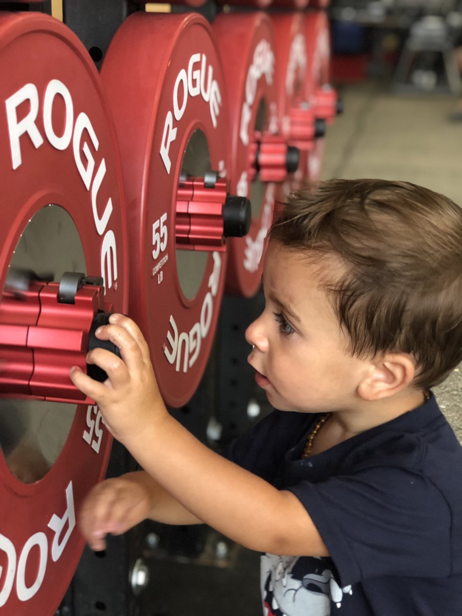 NikkiDomico's tweet photo. @RogueFitness Even kids like your gear! https://t.co/g7LefyUpG1
