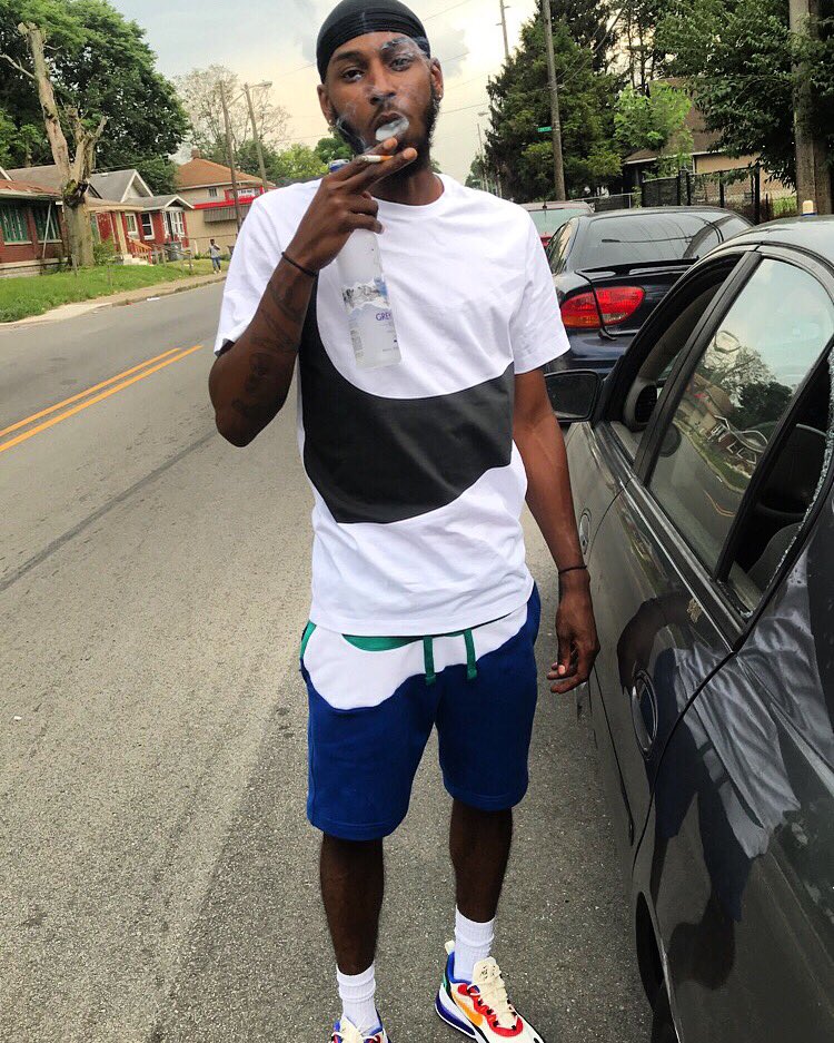 biindresterr's tweet photo. like nike im jus doin it🤬🕊✔️#free223 https://t.co/nqqBAQ9WWa