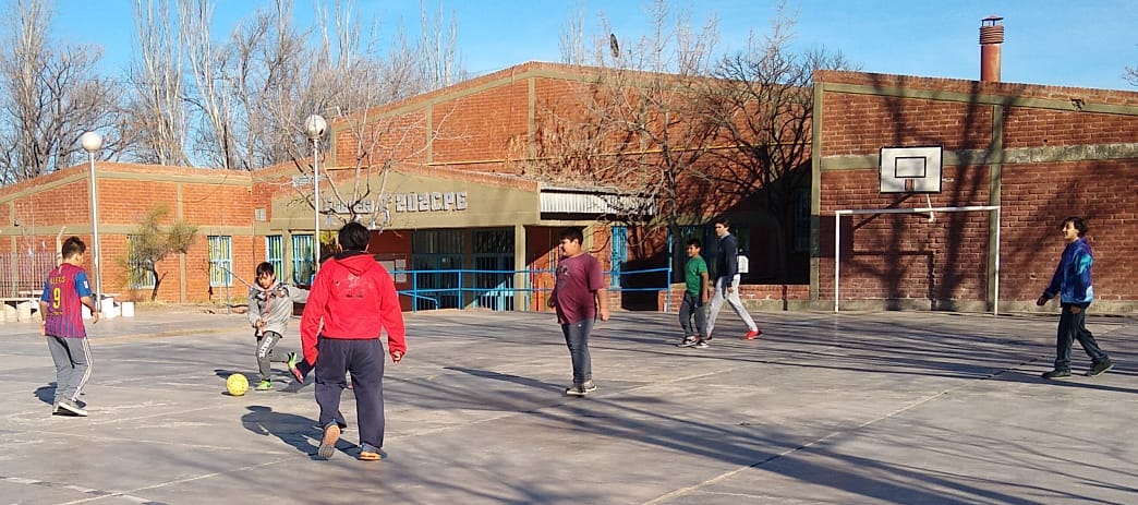 JuanMarcosVqz's tweet photo. Otro sábado de #EscuelasAbiertas, espacios públicos y trayectos fortalecidos #AlPatio @Educa_ProvNqn @CrisStorioni https://t.co/lwnDdeC7jt