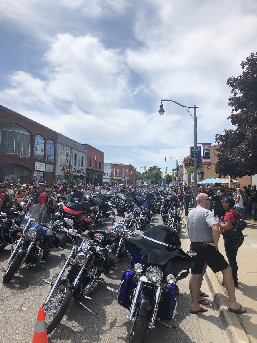 Chris1Renwick's tweet photo. Wheatley and Chatham-Kent welcome Hogs for Hospice for a stop over and a bite to eat. #earplugs #talktothemayor @DarrinCanniff https://t.co/kvCfq0z9Fk
