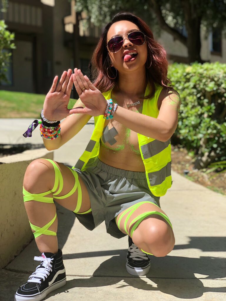 lilravebbyxtc's tweet photo. β οΈ B L A C K O U T 4οΈβ£π #HSMF2019 https://t.co/XkYFXyrnjG