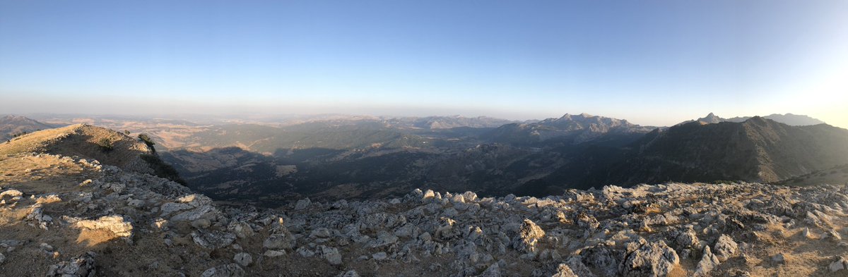 jrambaud's tweet photo. Cerro Coros 1328msnm #Grazalema Los picos más altos de #Cadiz #Reloj #Simancon #SanCristobal y #Torreon (1654m) #calor @tiempobrasero @aquilatierratve @Estacionla6 https://t.co/943GSgnvcn