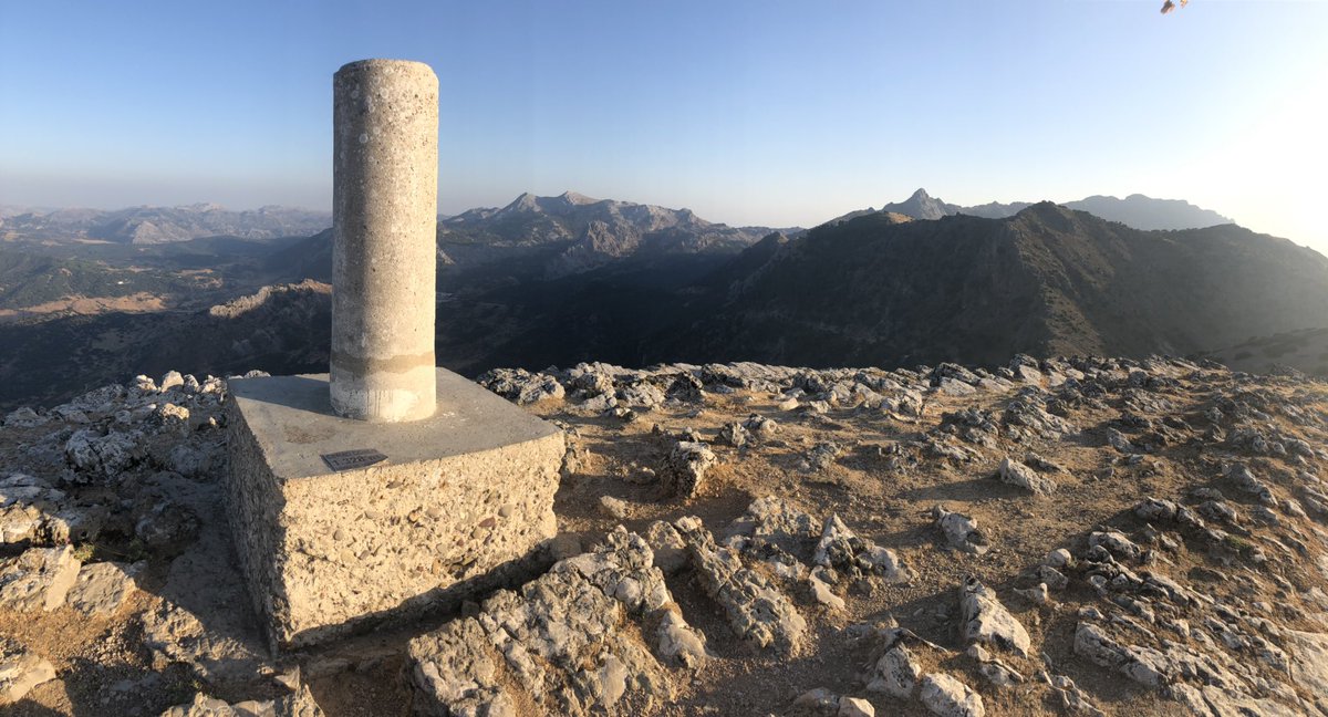 jrambaud's tweet photo. Cerro Coros 1328msnm #Grazalema Los picos más altos de #Cadiz #Reloj #Simancon #SanCristobal y #Torreon (1654m) #calor @tiempobrasero @aquilatierratve @Estacionla6 https://t.co/943GSgnvcn