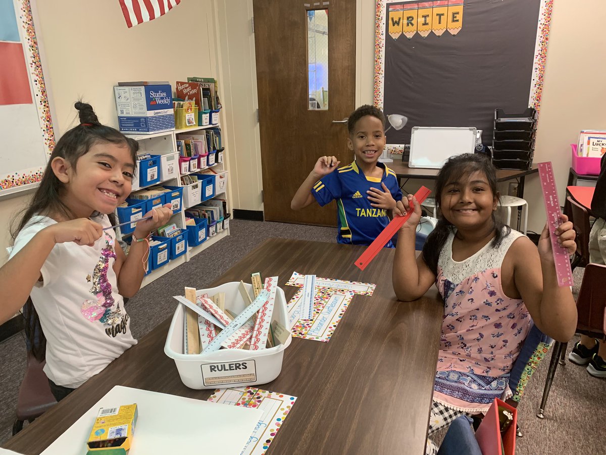 hall_katie93's tweet photo. It may have only been two days of school but these sweet students have already stolen my heart ❤️. I can’t wait to go back on Monday and spend the first full week with them! #cultivate #learn #grow #lead #AWEmazing @bakerelembears @CobbSchools https://t.co/BPBvl7Aodb