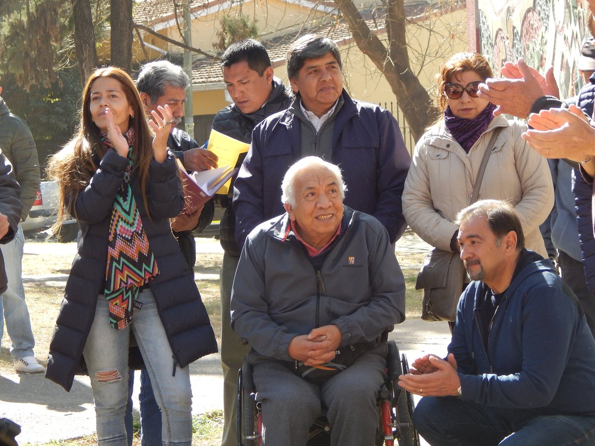 Hermosa mañana de 🌞 en la Biblioteca Macacha Güemes y una excelente oportunidad para charlar los nuestros vecinos 👪 escuchando sus inquietudes y propuestas 
Sigamos trabajando juntos por una verdadera Argentina Federal 
#ConsensoFederal 🇦🇷
<a href="/RLavagna/">Roberto Lavagna</a> <a href="/UrtubeyJM/">Juan Manuel Urtubey</a> 
@ConsensoFSalta