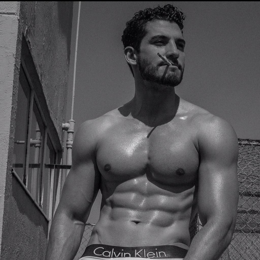 He vuelto🔥🕺🏻 #NuevaFotoDePerfil #vamoatwittear