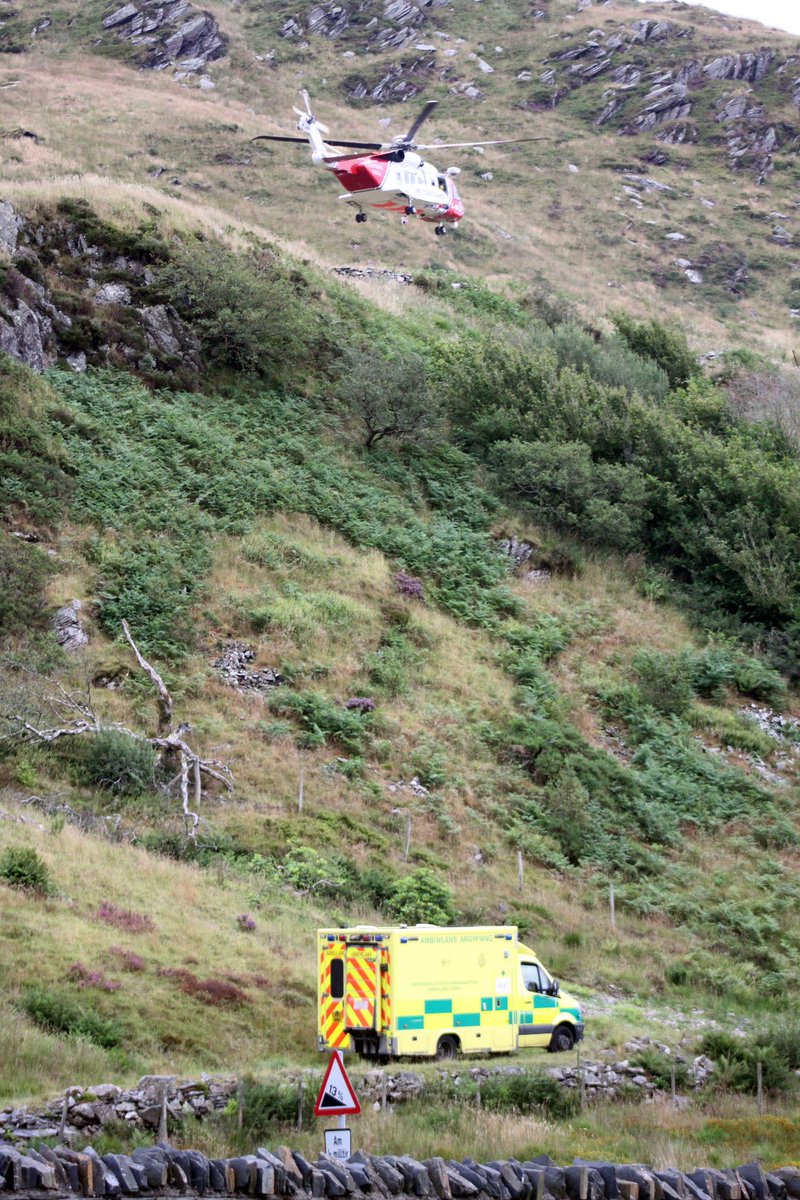 ArwainMedia (@arwainm) on Twitter photo Looks like another busy weekend in North Wales for <a href="/WelshAmbulance/">Welsh Ambulance</a> service and the Caernarfon based coastguard helicopter (<a href="/MCA_media/">Maritime and Coastguard Agency</a>). Looks like another busy weekend in North Wales for <a href="/WelshAmbulance/">Welsh Ambulance</a> service and the Caernarfon based coastguard helicopter (<a href="/MCA_media/">Maritime and Coastguard Agency</a>).