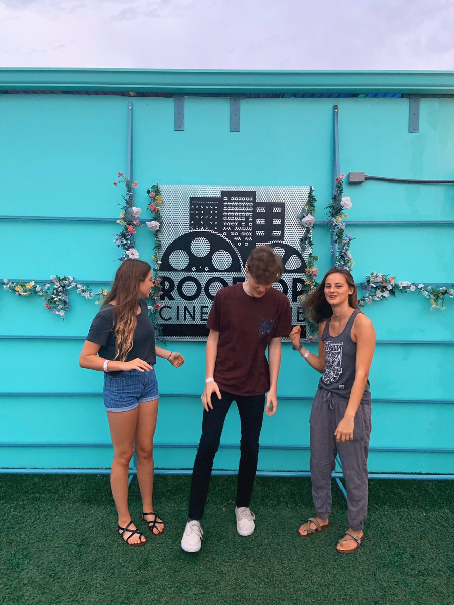 emmafreyy's tweet photo. Sawyer turned 18 the other day and Erica and I really enjoyed celebrating it with him!!!! someone go tell him to get a drivers license now https://t.co/TBUQ0t6L3Z