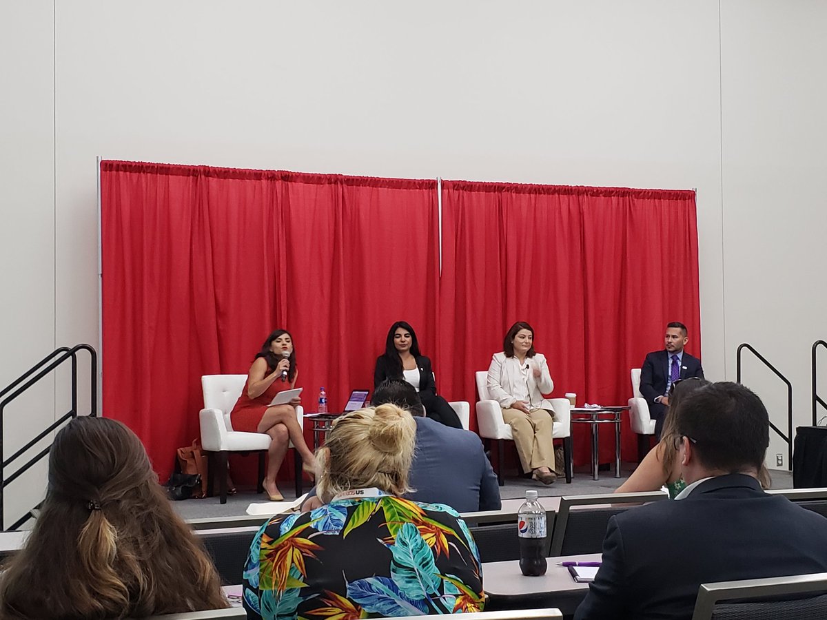 LatinaDTC's tweet photo. Great discussion on how to have an All-Star Board - Practices of Highly Effective Nonprofit Board of Directors! “We Must Stay Culturally Sensitive &amp; Competent” to be an effective board of directors! Laura Castellanos, MHA, Associate Director for the AHA. #UnidosUS19 https://t.co/1SDhFPDJGF