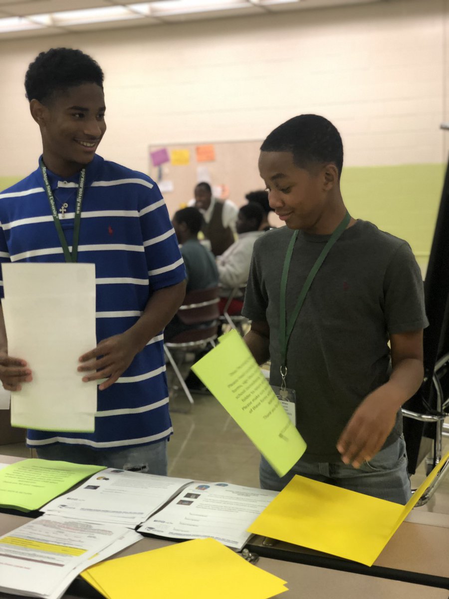 AlphaMidwestLDI's tweet photo. Yesterday, we had community service at the Gardner International Magnet School! 🙌🏽 This school is situated in the heart of Lansing and serves students with a rich curriculum of Global Studies! 🌏🌍 #AlphaMidwest https://t.co/IQvX1HnCVw