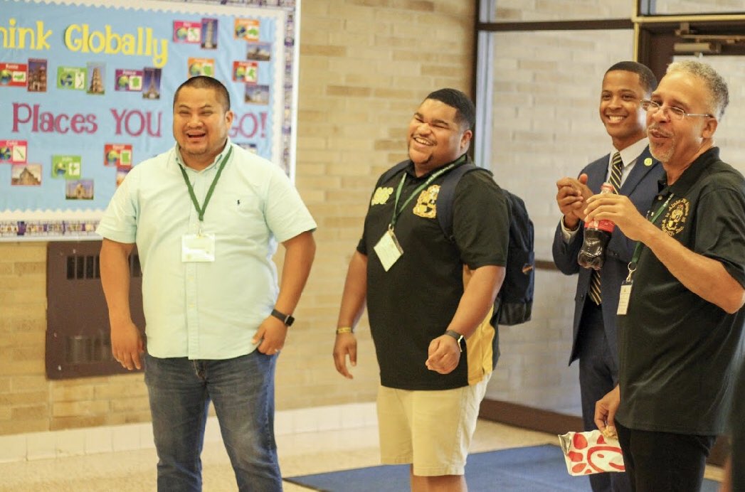 AlphaMidwestLDI's tweet photo. Yesterday, we had community service at the Gardner International Magnet School! 🙌🏽 This school is situated in the heart of Lansing and serves students with a rich curriculum of Global Studies! 🌏🌍 #AlphaMidwest https://t.co/IQvX1HnCVw