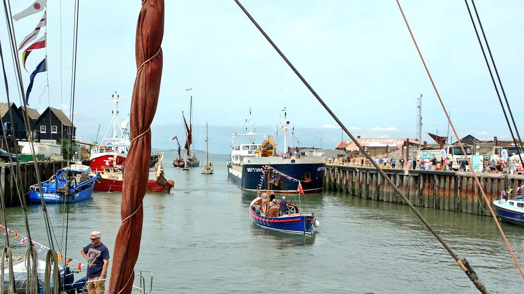 Rush hour #whitstable harbour day