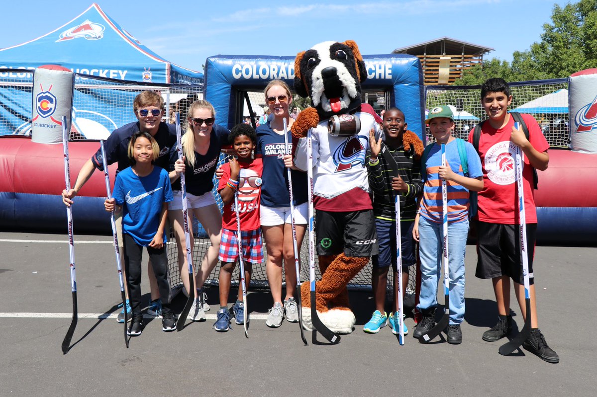 AvsYouthHockey's tweet photo. We had a great morning at the @TCAurora Back-to-School Party! #AvsGameOn https://t.co/2a5dZUMils
