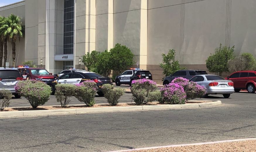 PDChina's tweet image. Multiple people were killed  inside the Walmart in El Paso, U.S. state of Texas, said the police. At least one suspect is in custody.