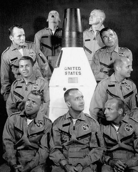 tarawroy's tweet image. Can you name all of the astronauts in the photo? 🤓🚀
#MercuryProgram #GeminiProgram #ApolloProgram #NASA 📸 Credit @NASA
