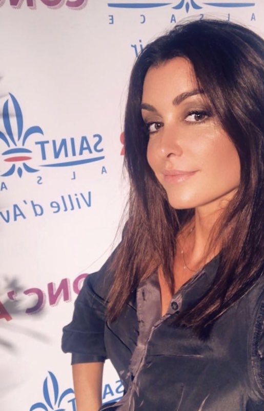 JeniferOfficiel's tweet image. On fait la fête à Saint-Louis ce soir 🤘🏼🥳💋